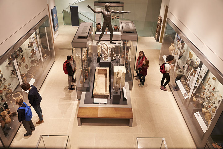 led visual merchandising